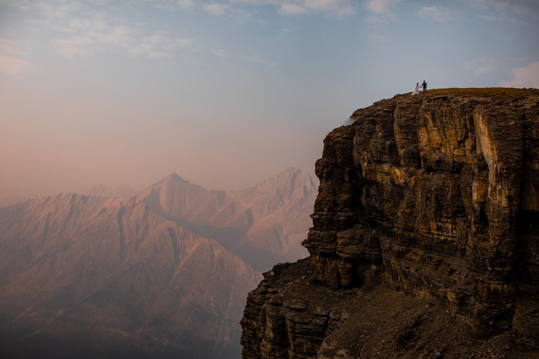 Banff Wedding Photographer: An Unforgettable Mountaintop Wedding