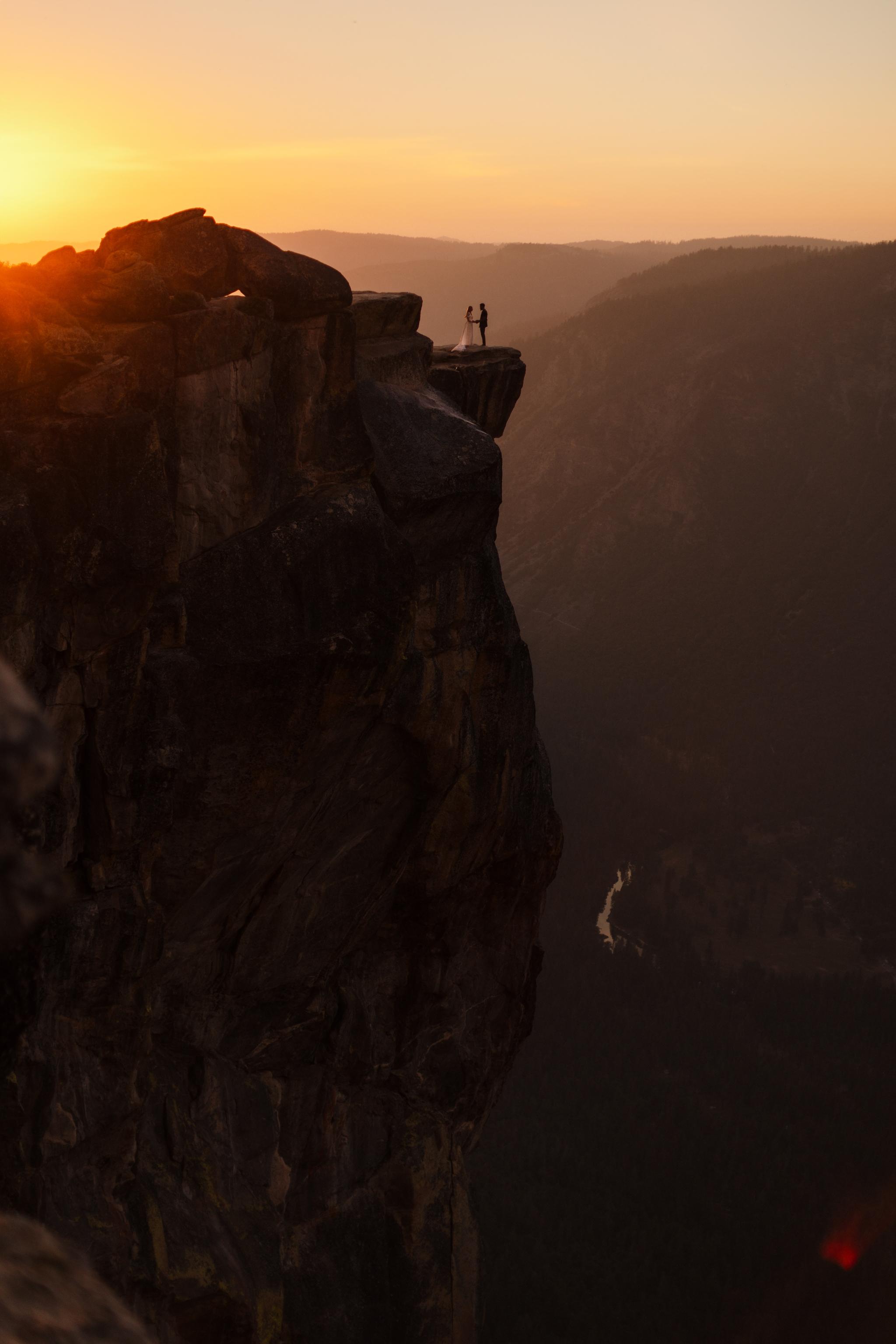 YOSEMITE WEDDING PHOTOGRAPHER: Tales of Love, Faith, and Photography