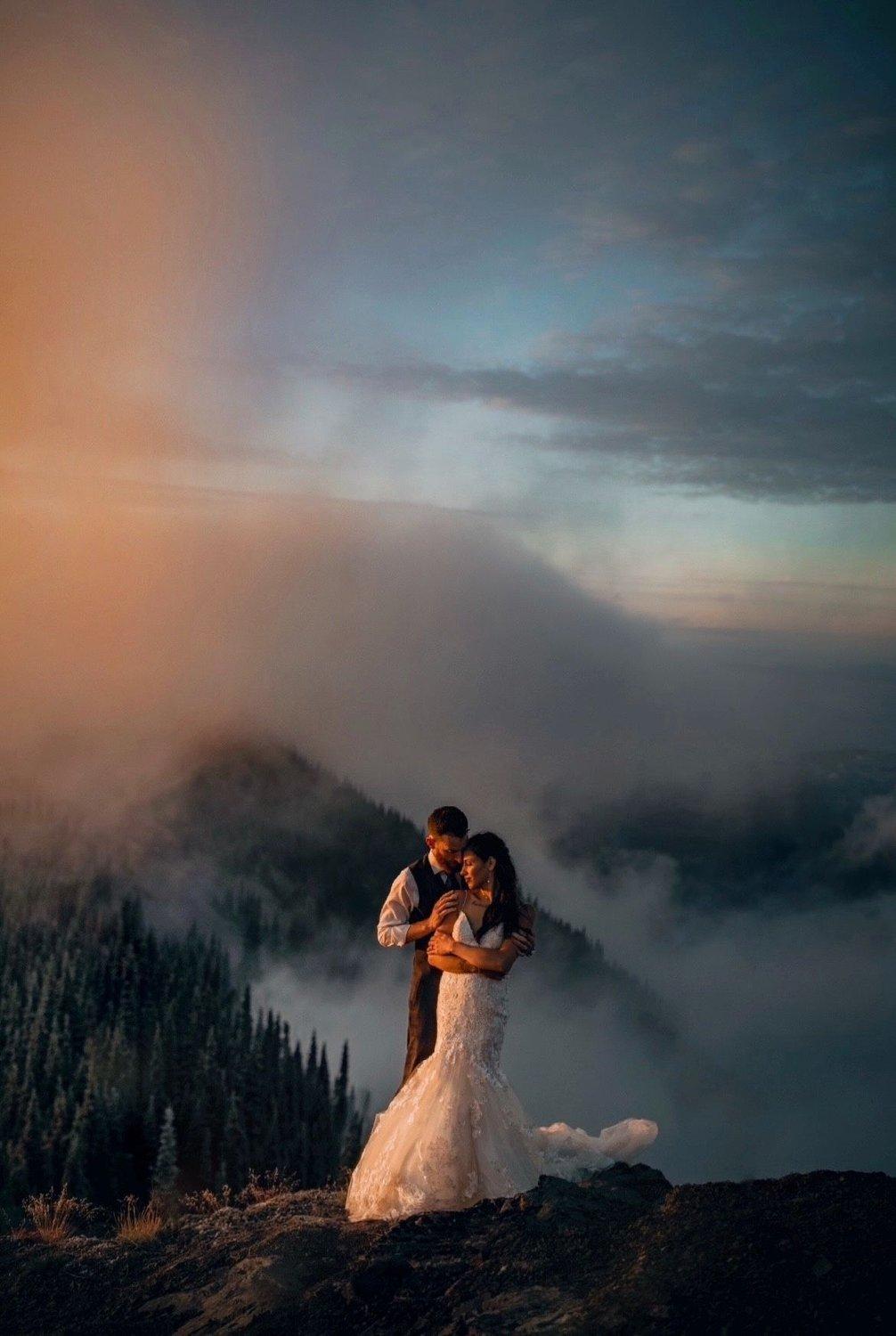 carousel-hero-element image-3